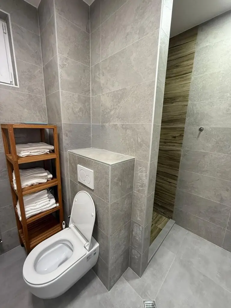 NEW Modern Apartment near the Center
