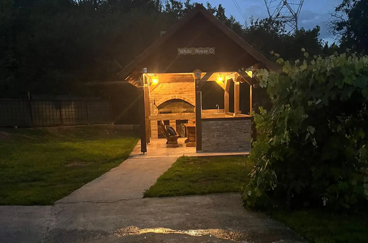 Family  Private House w/ Garden & Gazebo|10 Guests