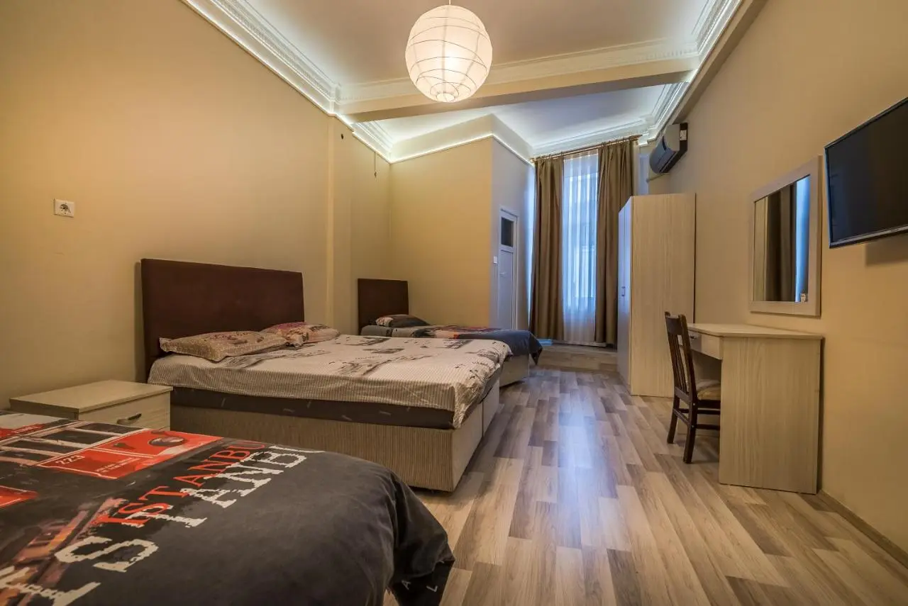 Erenler HoTeL & HosTeL