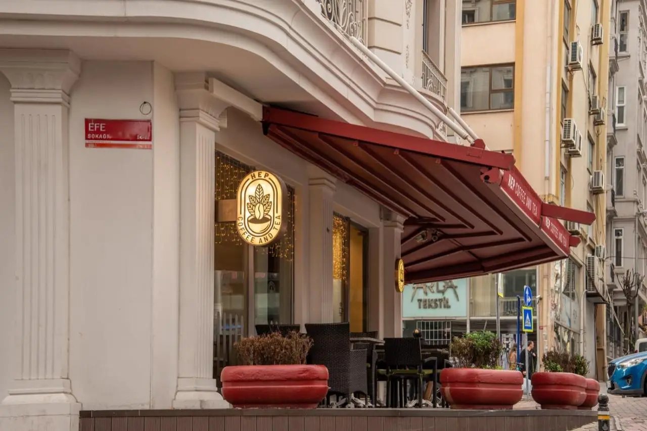 Le Mirage Hotel