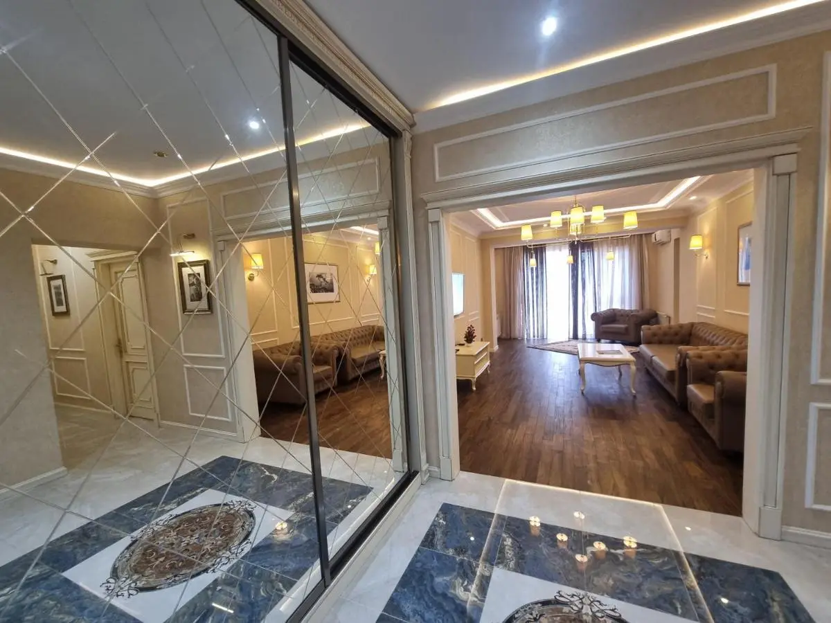 Park Azure Classic Apartment