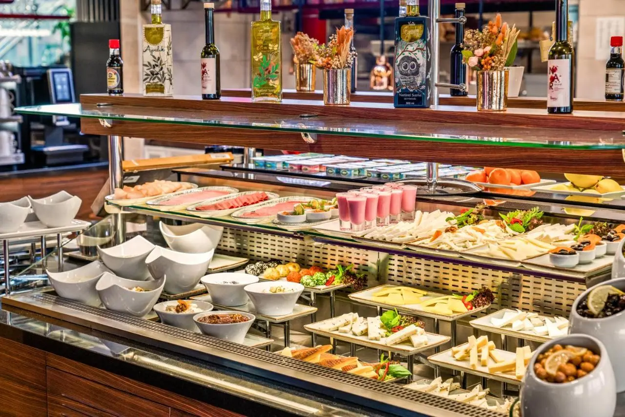 Crowne Plaza Istanbul Tuzla Viaport Marina by IHG