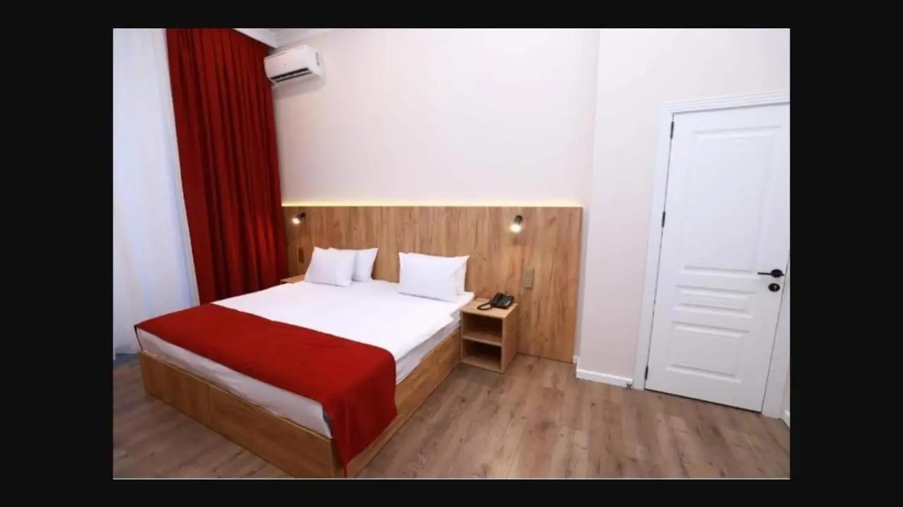 London Hotel Baku