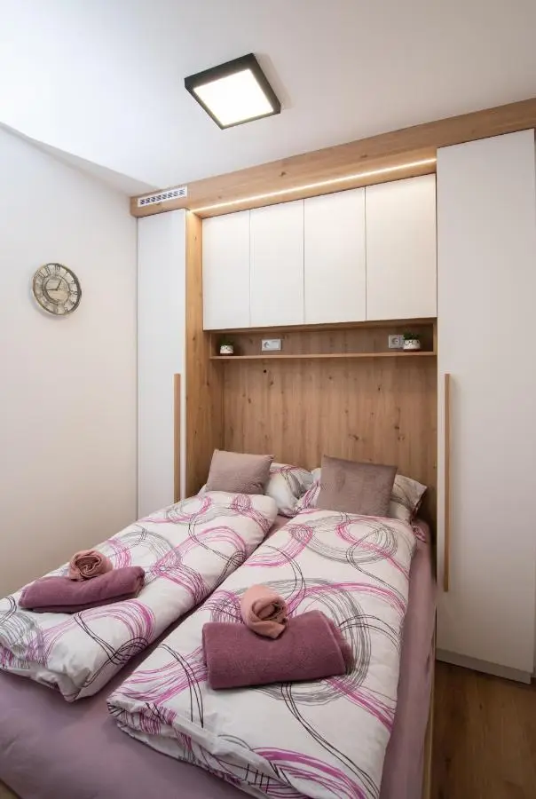 Cute 1BDR in City Center