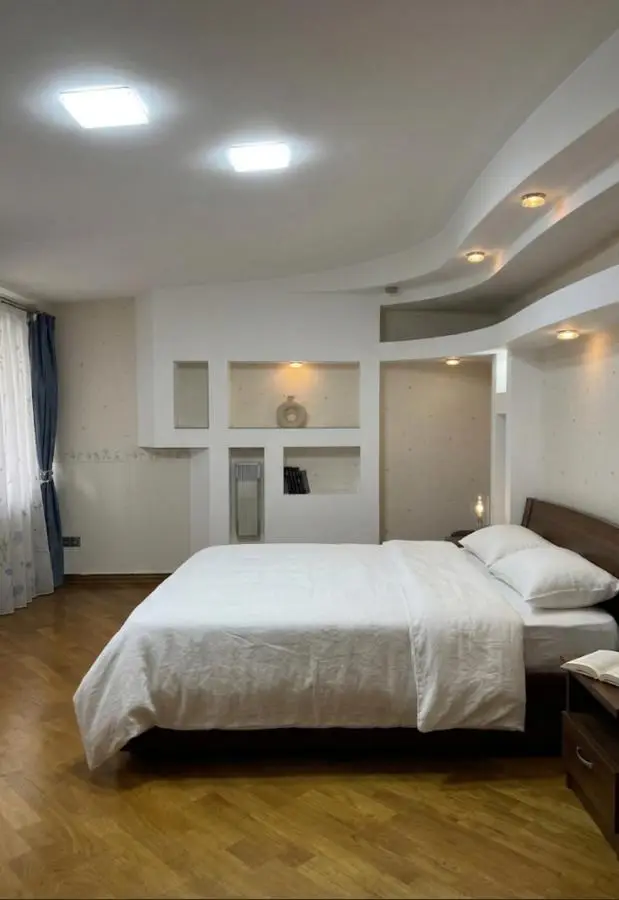 Four seasons apartment