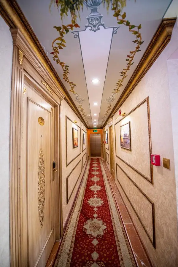 Kaftan Hotel