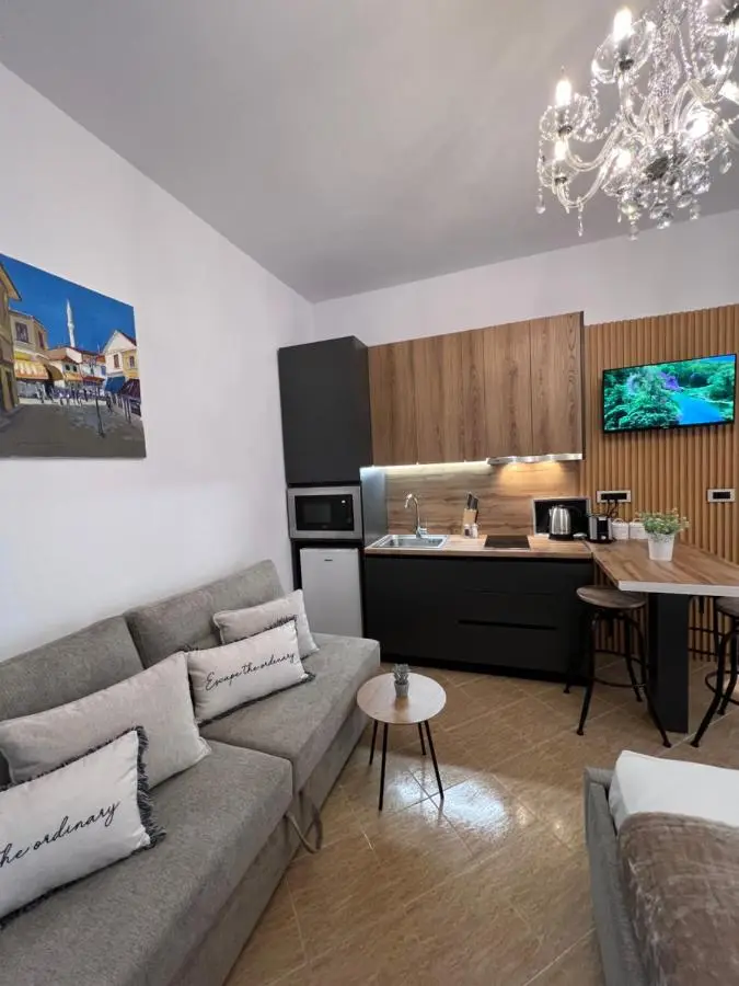 White Star Villa - Studio Apartments with Parking