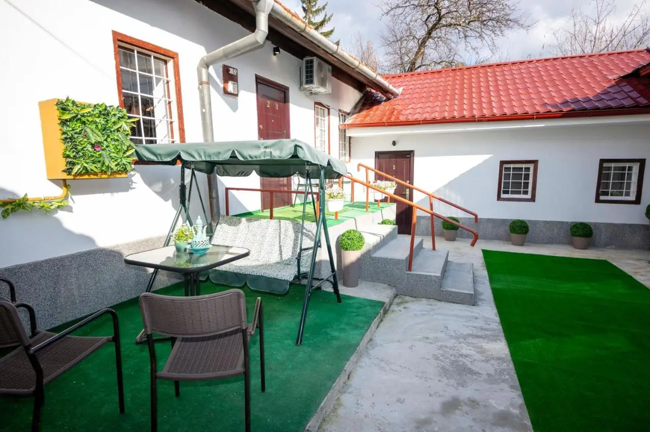 Bosanska Avlija Authentic Sarajevo Stay with Garden