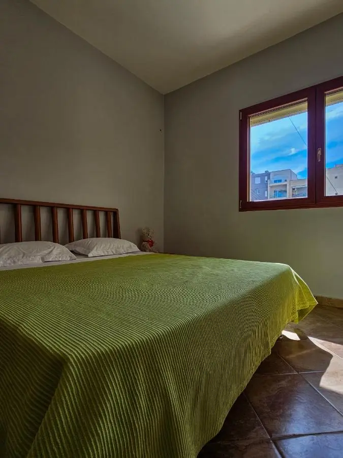 Elly Apartment