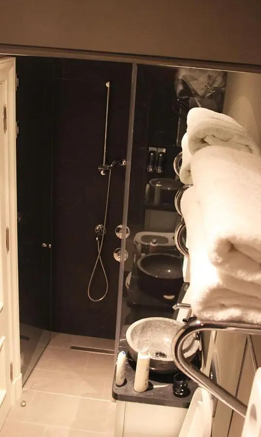 Frida Suites