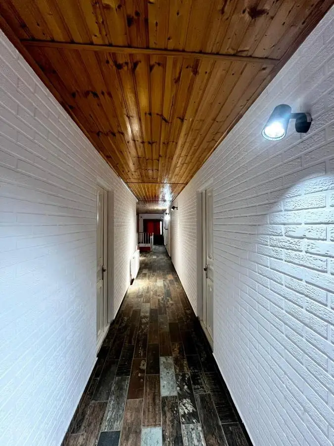 Nino & Irodi's Guest House