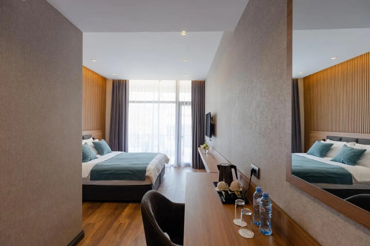 Hotel Monarch