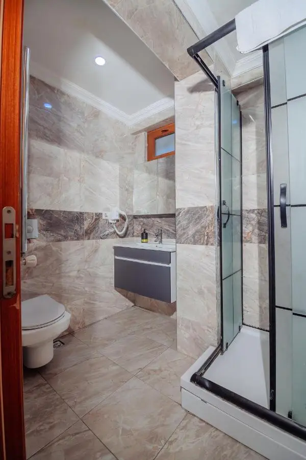 White Moon Suites