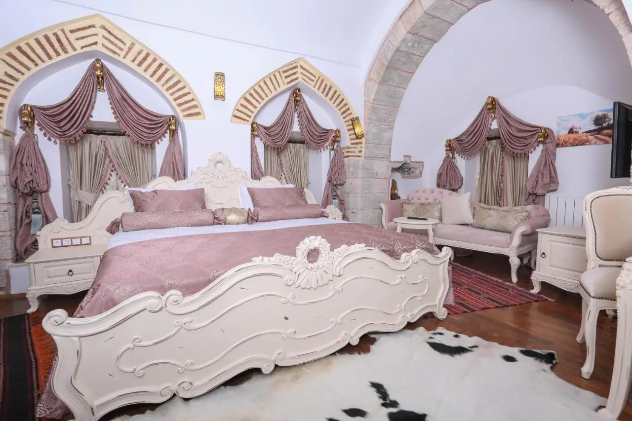 BEHRAMPAŞA OTEL &CAFE &RESTAURANT