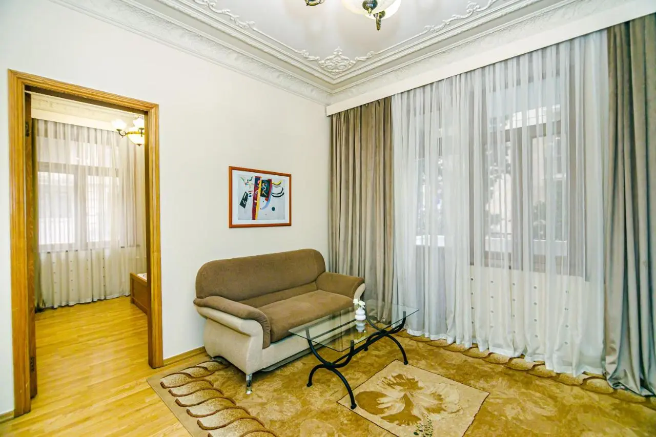 Tranquil Green Corner One Bedroom
