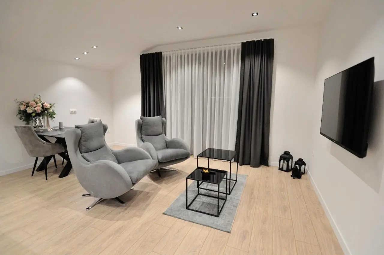 Solaris Apartments - free parking