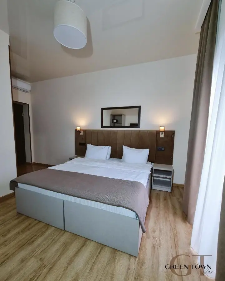 Hotel Green Town