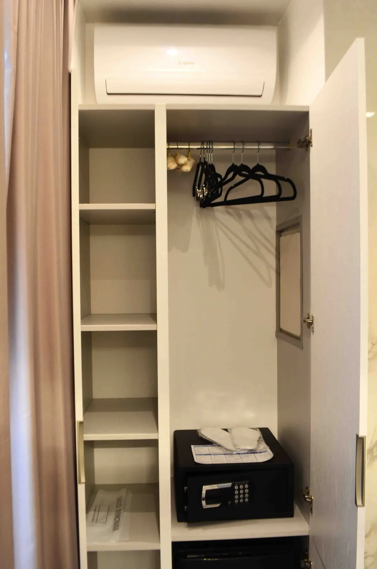Perfect for a city break Old Town Self Check-in