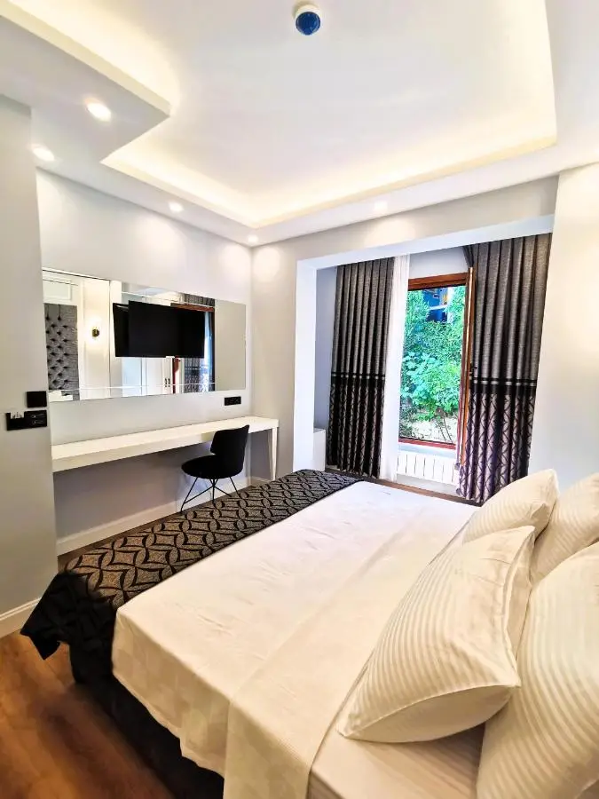 Luxx Garden Hotel
