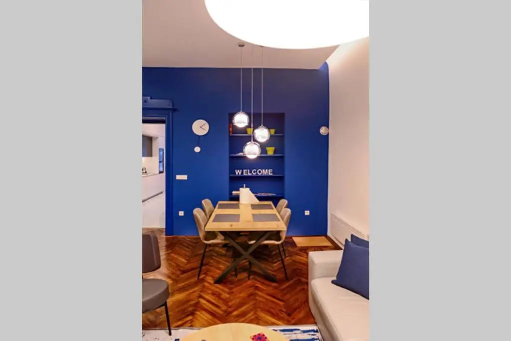 Modern & Comfortable Apartment in the City Center