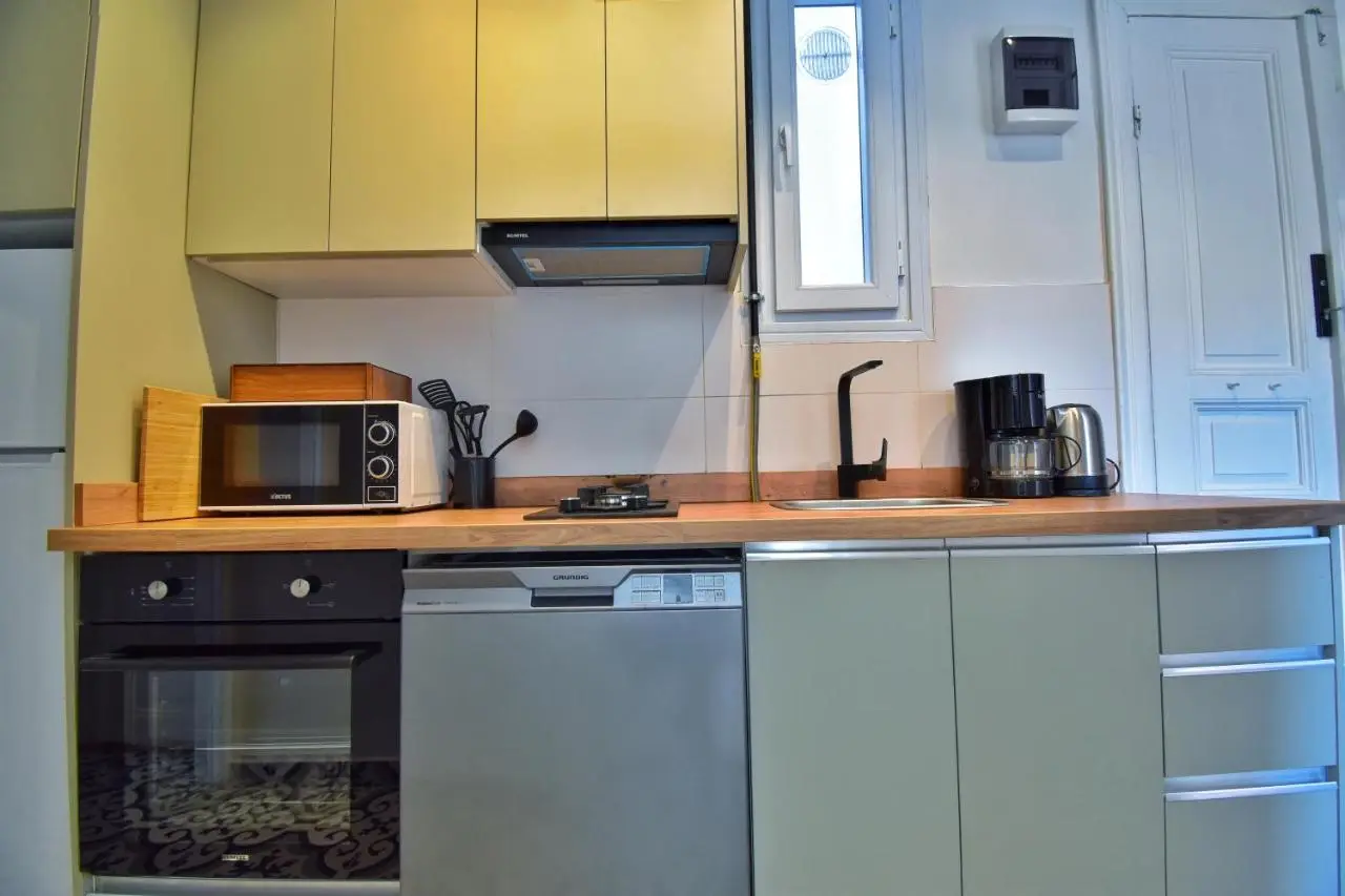 Cozy Renovated 3BR near Taksim- Santur D10