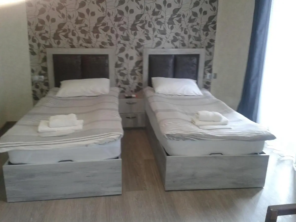Guest house UTA
