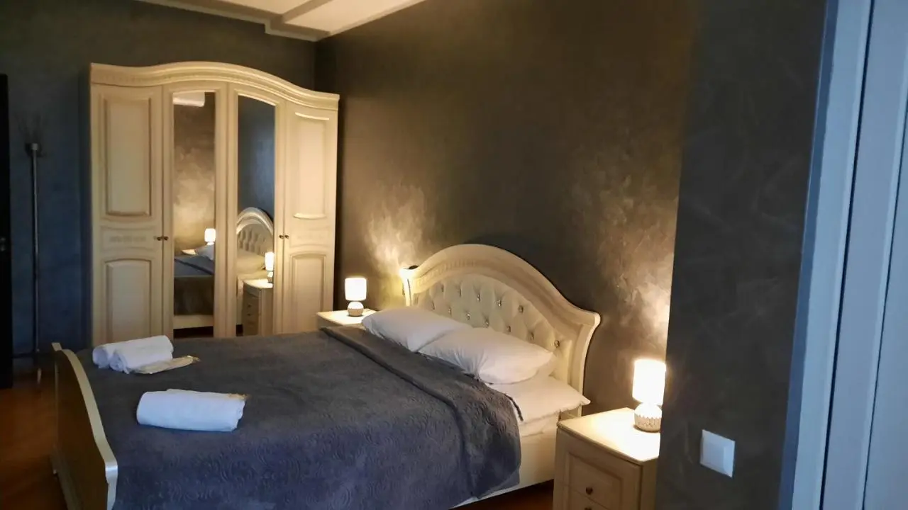 Makos Guest House