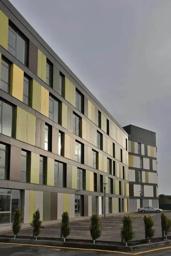 HomeBridge Hotel Apartments
