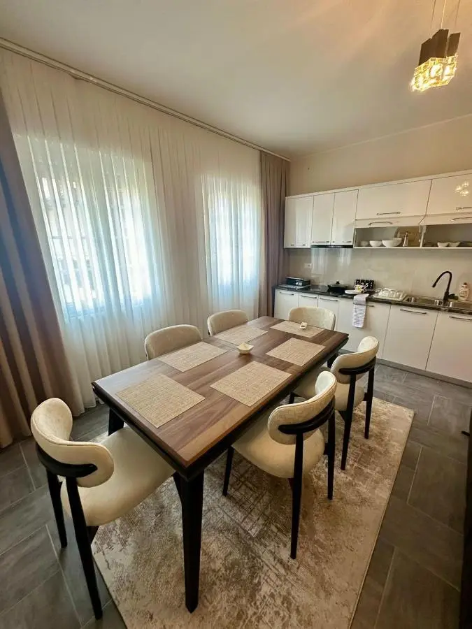 AR-Lux apartment old street