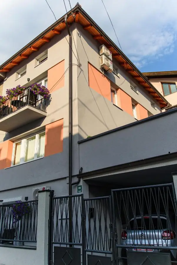 Carmen Old Town Apartments