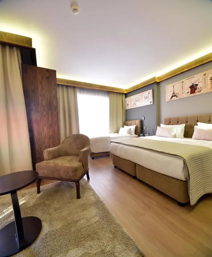 The Elegant Hotel