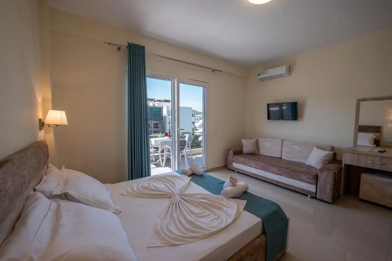 Golden Hotel