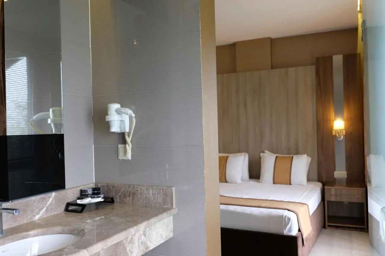 Royal Capital Thermal & Spa Hotel