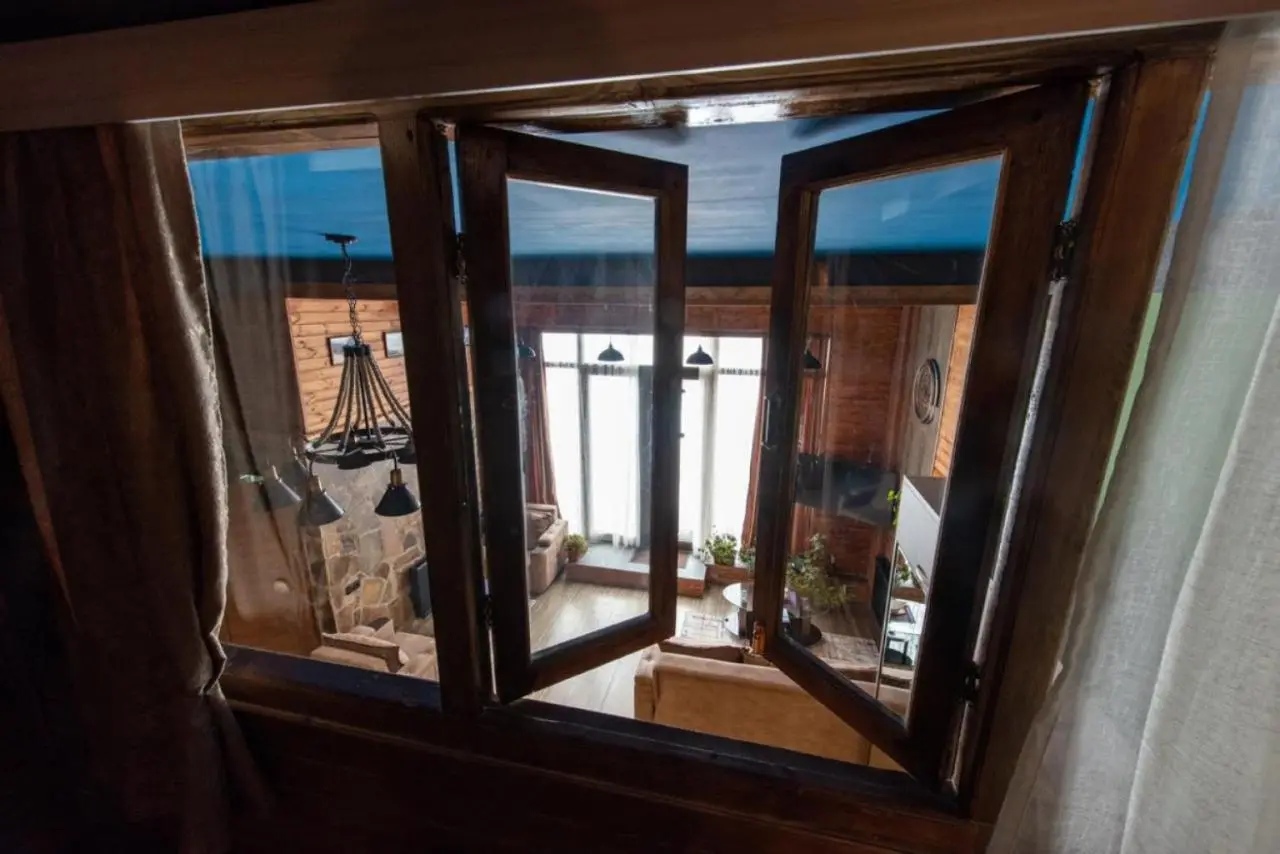 Evdo Apartments Loft2 Wooden House