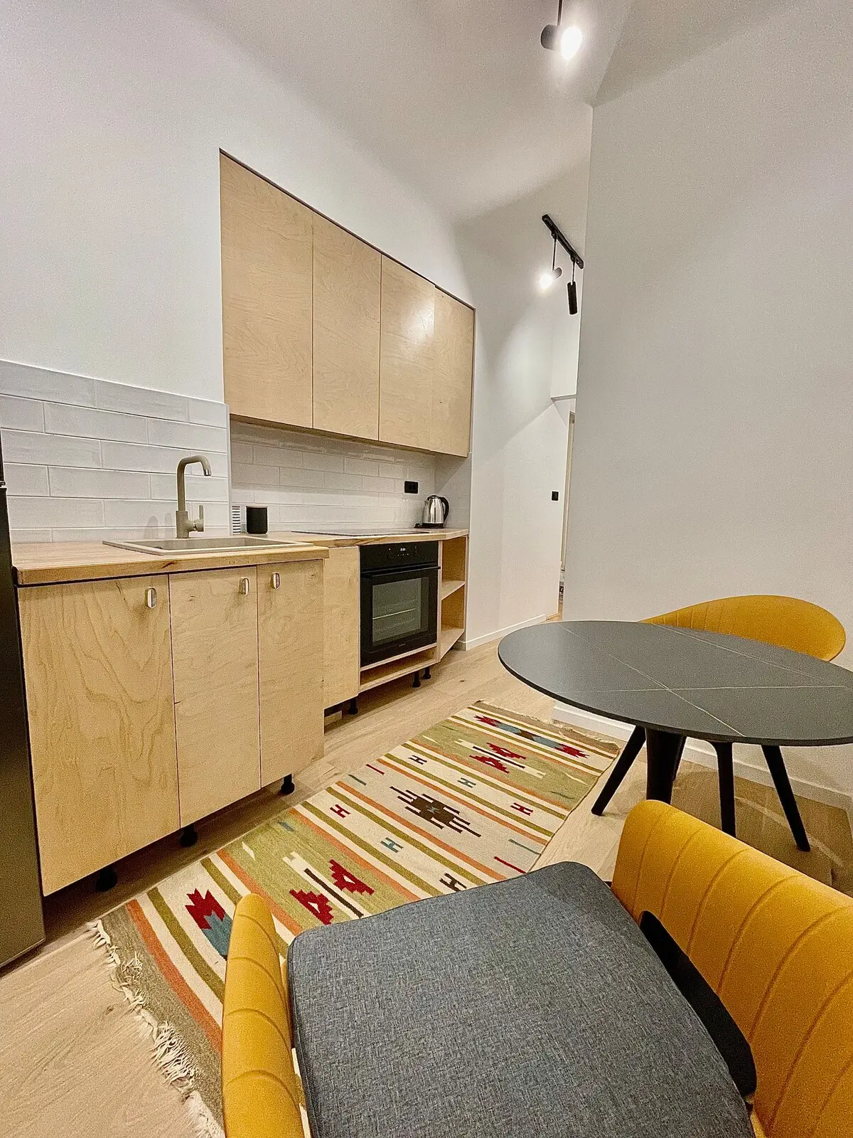 Stylish Prime Location Apartment