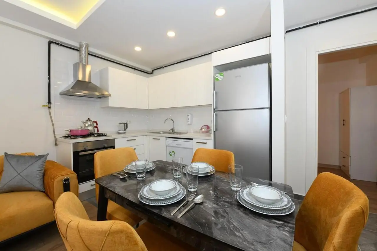 Kardes Apartment
