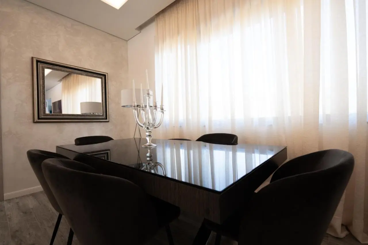 Villa TORO Velvet