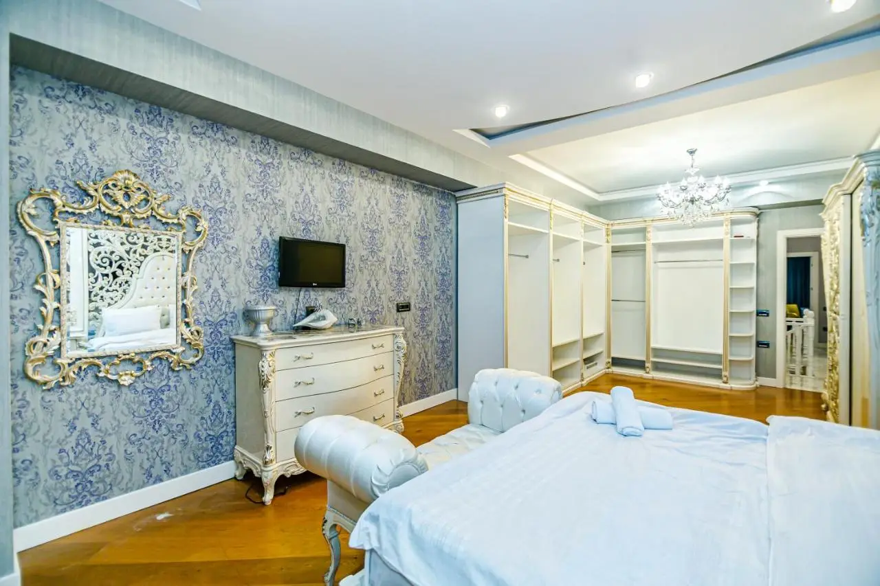 Luxury AMOR Sea View Nizami street