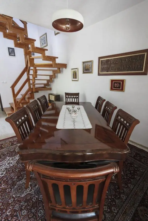 R&J's Home