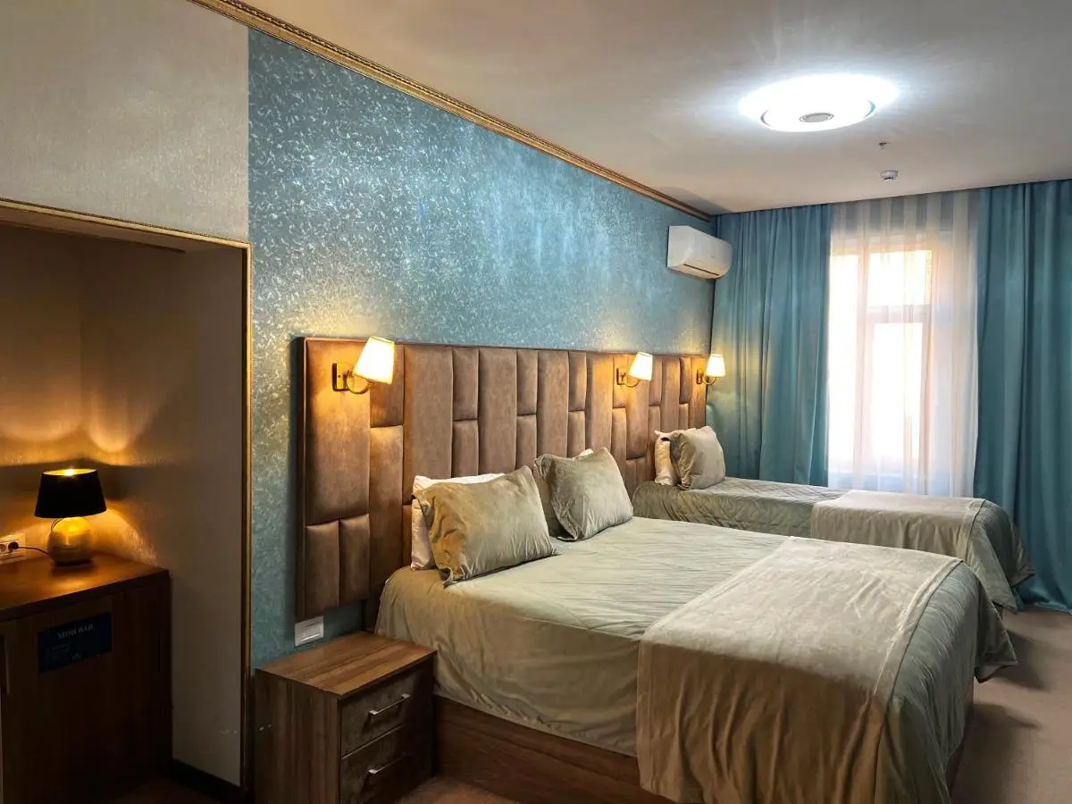 Alison Boulevard Hotel