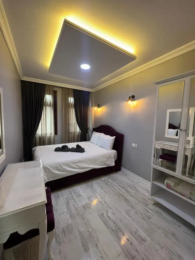 TAKSİM CMLM Suit