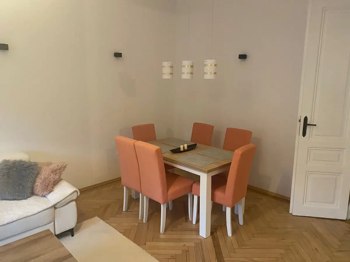 3 Room High Standard Apartment 80 qm Center