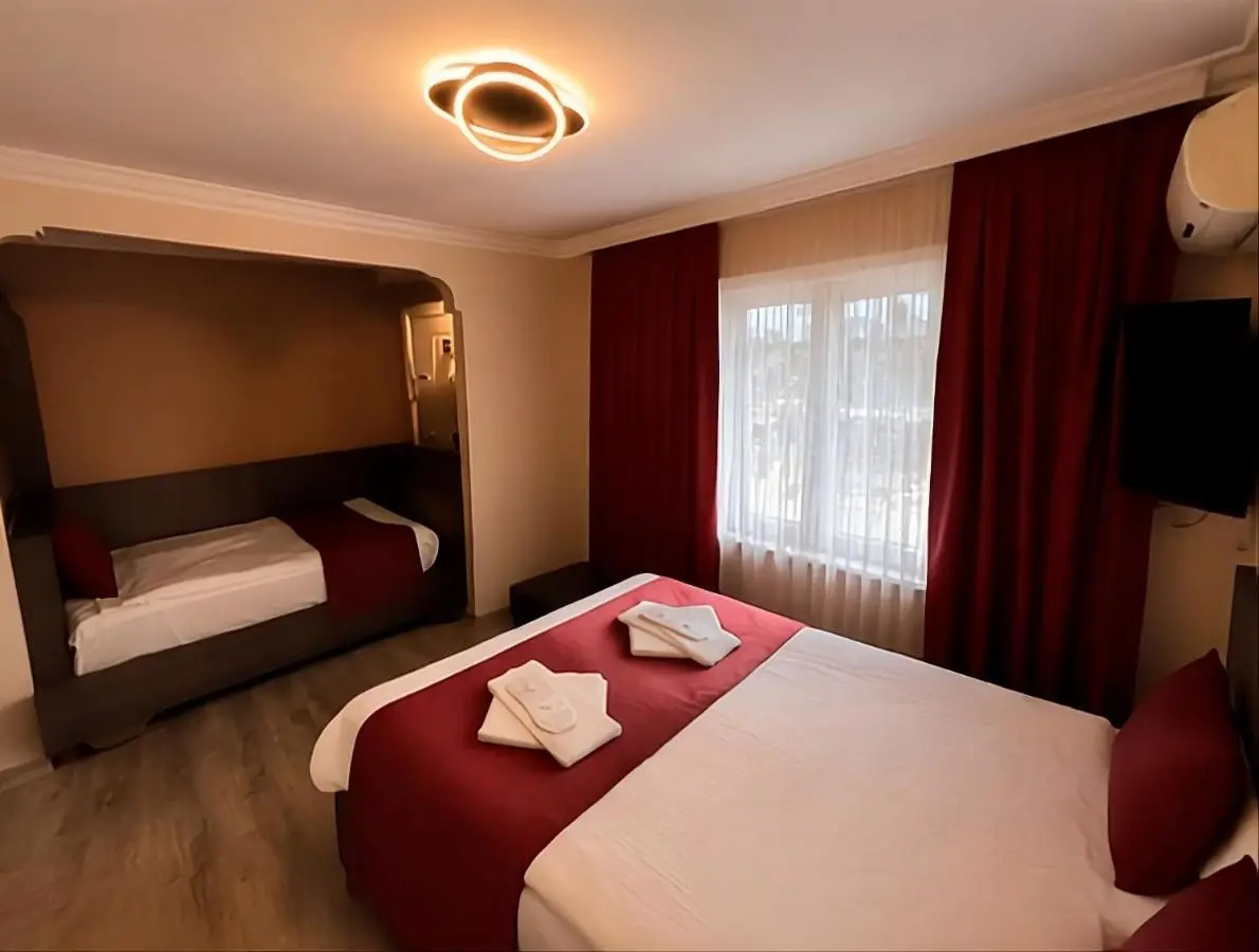 Le Safran Palace