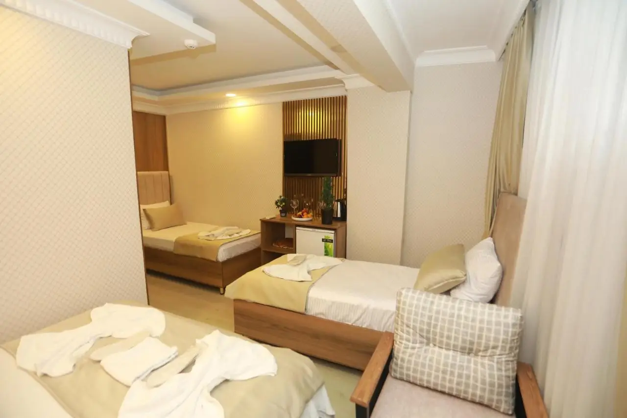 IMMORTELLE HOTEL lord sophiha