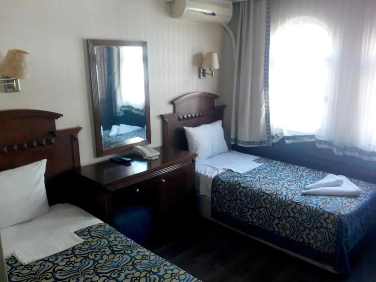 Hotel Red Rose