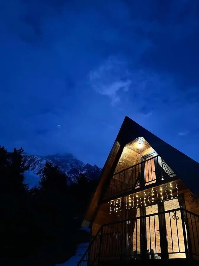 Elia Hut Kazbegi