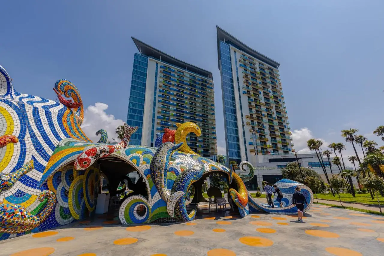 MiraMar Luxury Residences