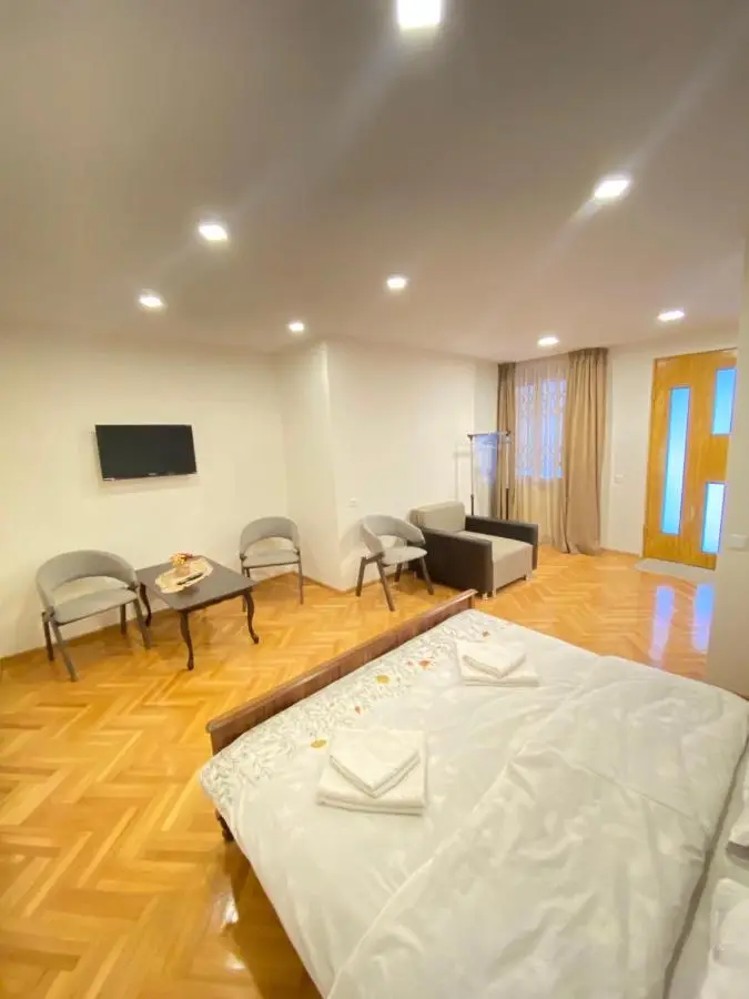K&N Guesthouse