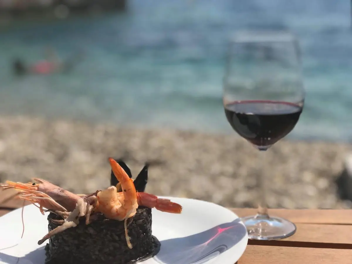 Vila e Bardhe Butique Hotel