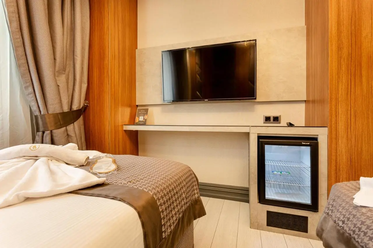 Santra Hotel